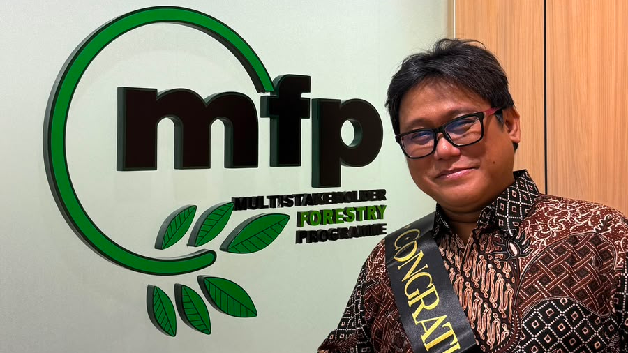 Palladium's Irfan Bakhtiar Awarded Honorary MBE for Strengthening UK-Indonesia Climate and Nature Cooperation